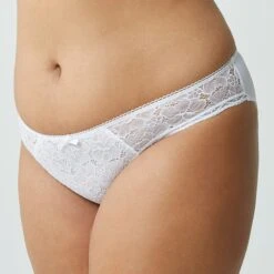 Slip Star White Luccia -Bestform Lingerie Soldes BL02409 016 WEB 1 759188a8 7cf2 4183 be5d 5e27126f2e8c