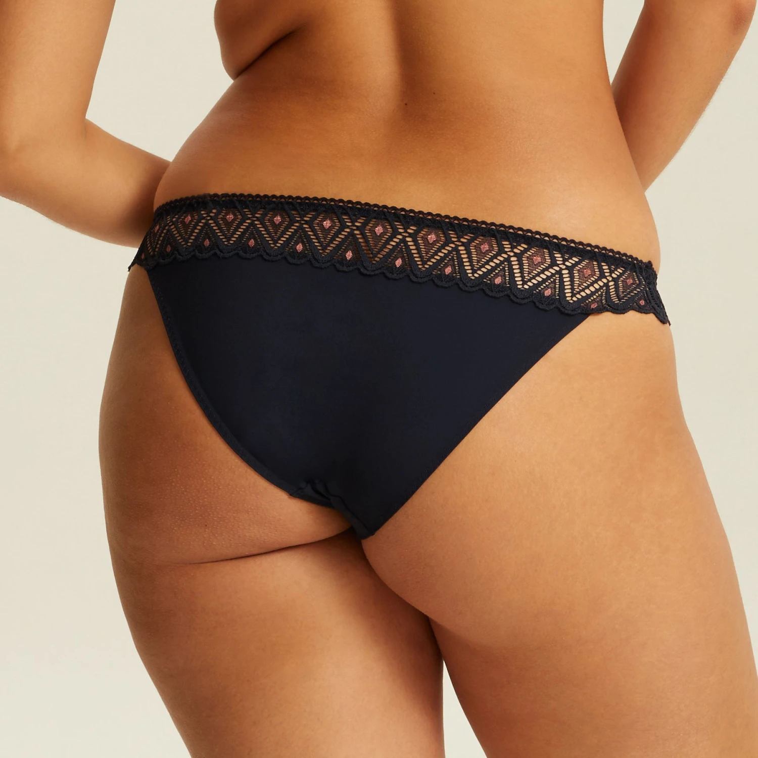 Culotte Noir Sublime AMELIA Culotte Noir Sublime AMELIA -Bestform Lingerie Soldes BL02481 03A WEB 2 0bd5a376 895e 46ed 8497 763367c1ee9b