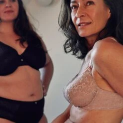 Soutien-gorge Emboîtant Avec Armatures Beige Luccia