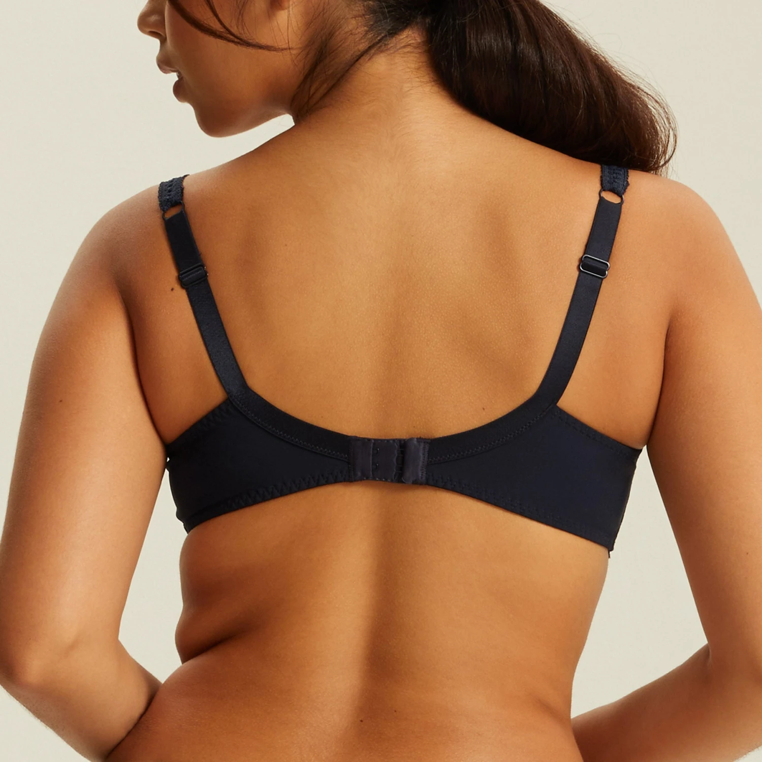 Soutien-gorge emboîtant avec armatures Noir Sublime AMELIA Soutien-gorge Emboîtant Avec Armatures Noir Sublime AMELIA -Bestform Lingerie Soldes BL14481 03A WEB 22