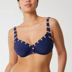 Haut De Maillot Avec Armatures Marine Précieux TAVOLARA -Bestform Lingerie Soldes CS14103 A27 WEB 11 e32314b5 2f17 45c3 af1a 7f0de9b8724e