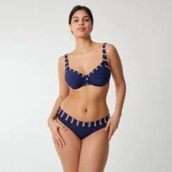 Haut De Maillot Avec Armatures Marine Précieux TAVOLARA -Bestform Lingerie Soldes CS14103 A27 WEB 3 e4d5c231 33fd 43a7 9104 caee62496209