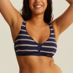 Haut De Maillot Sans Armatures Marine Précieux TAVOLARA 4 Haut De Maillot Sans Armatures Marine Précieux TAVOLARA -Bestform Lingerie Soldes CS21103 A27 WEB 11 f9618fab 8b05 458b be68 0583f34352c3